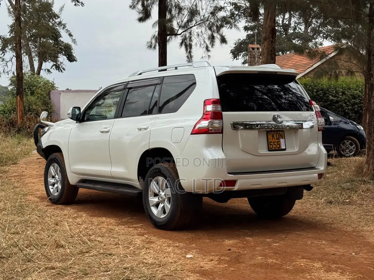 Toyota Land Cruiser Prado 2.8 D-4D 2016 White