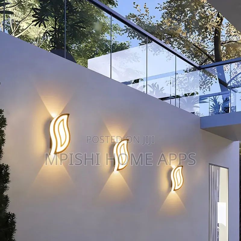 Oval Leaf LED Wall Light