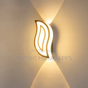 Oval Leaf LED Wall Light