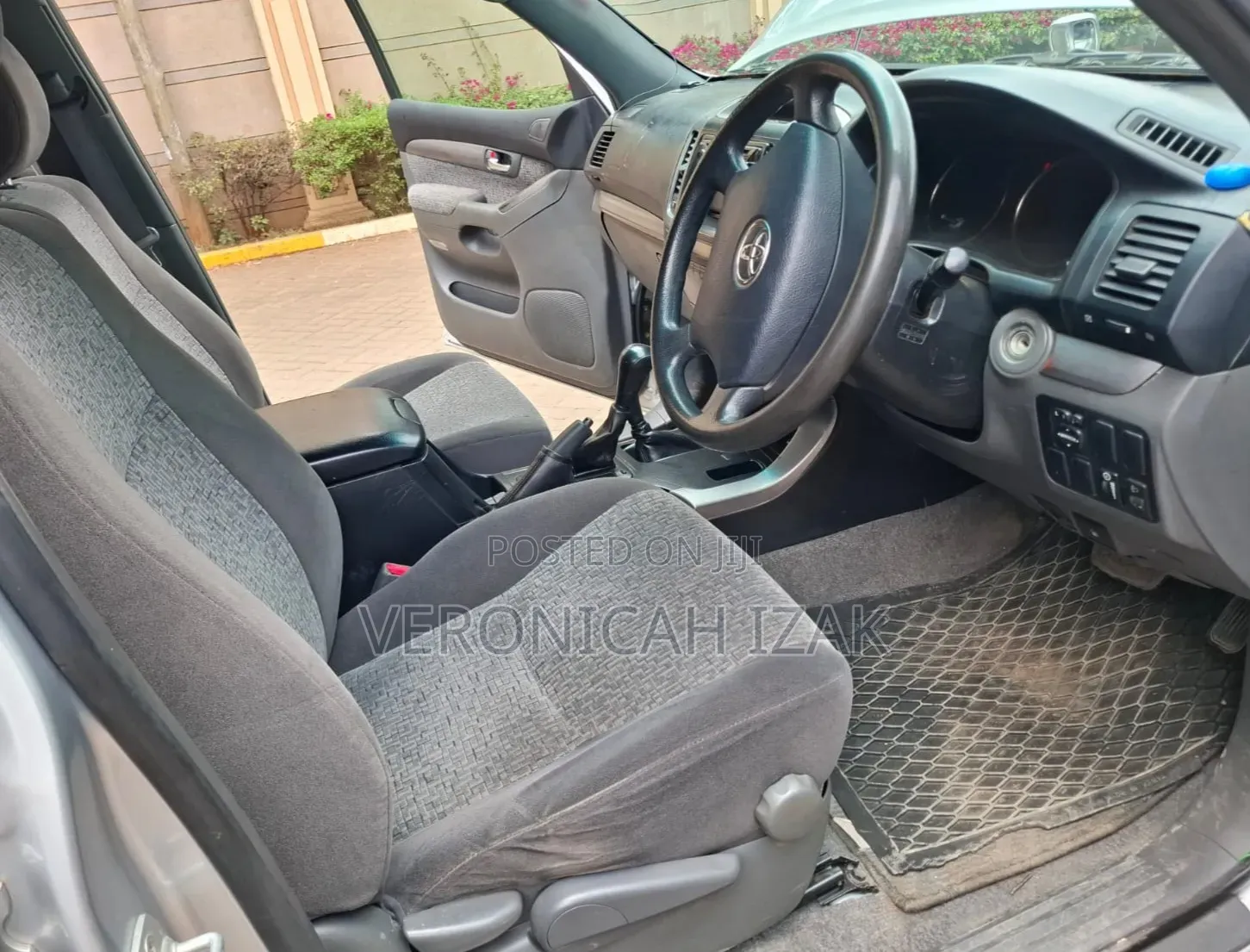 Toyota Land Cruiser Prado 2009 Silver