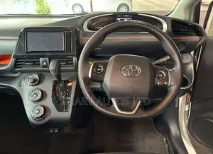 Toyota Sienta 2019 Pearl