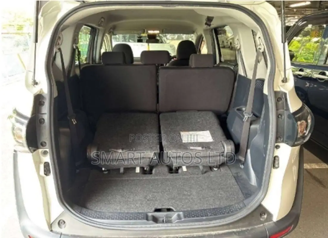 Toyota Sienta 2019 Pearl