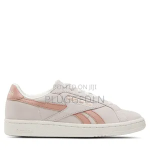 Reebok "Court" Pink Sneakers Shoe.