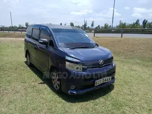 Toyota Voxy 2009 Purple
