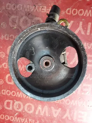 Power Steering Pump/Cartridge Nissan B15/N16