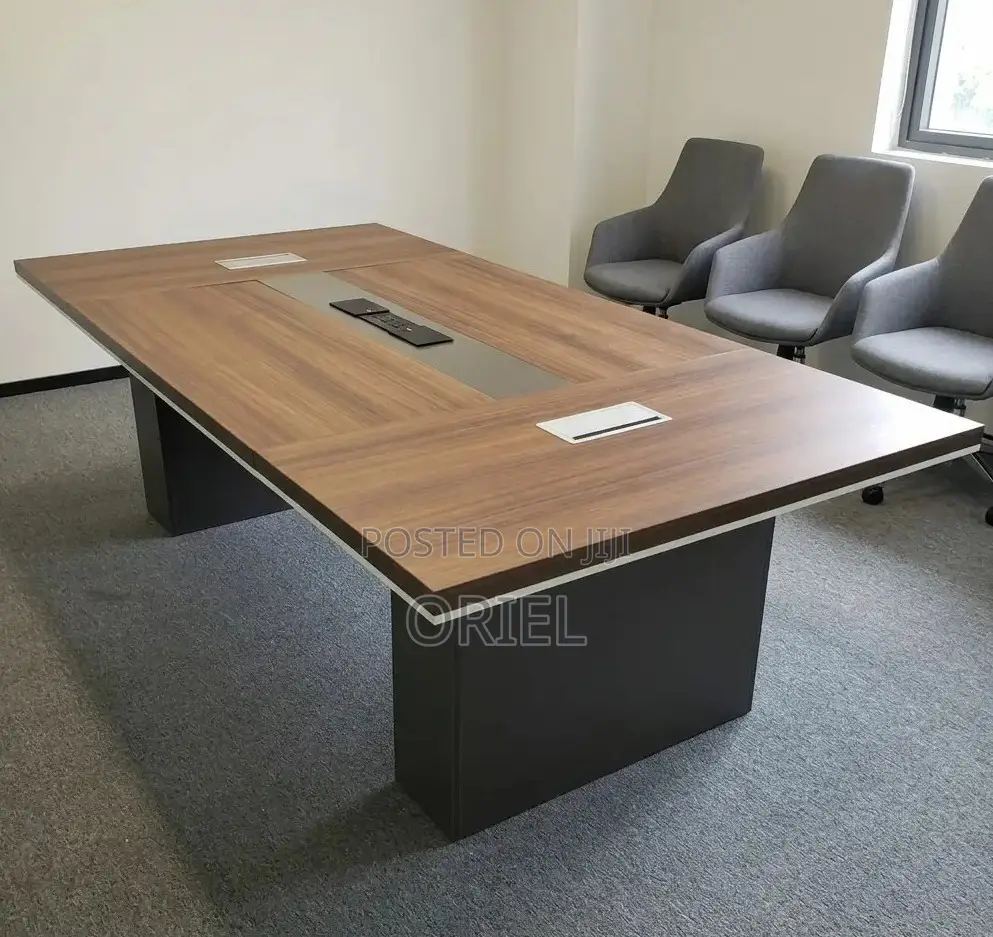 Modern 2400mm Boardroomtable