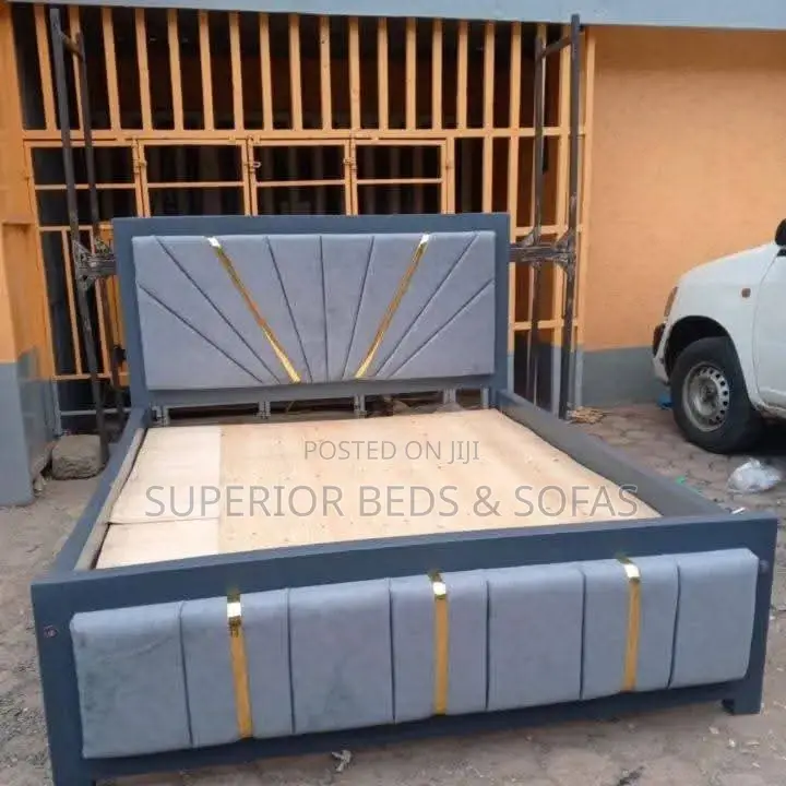5x6 Modern Grey Sunburst Mocket Bed