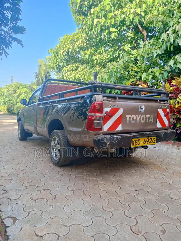Toyota Hilux Vigo Single Cab - thumbnail 6