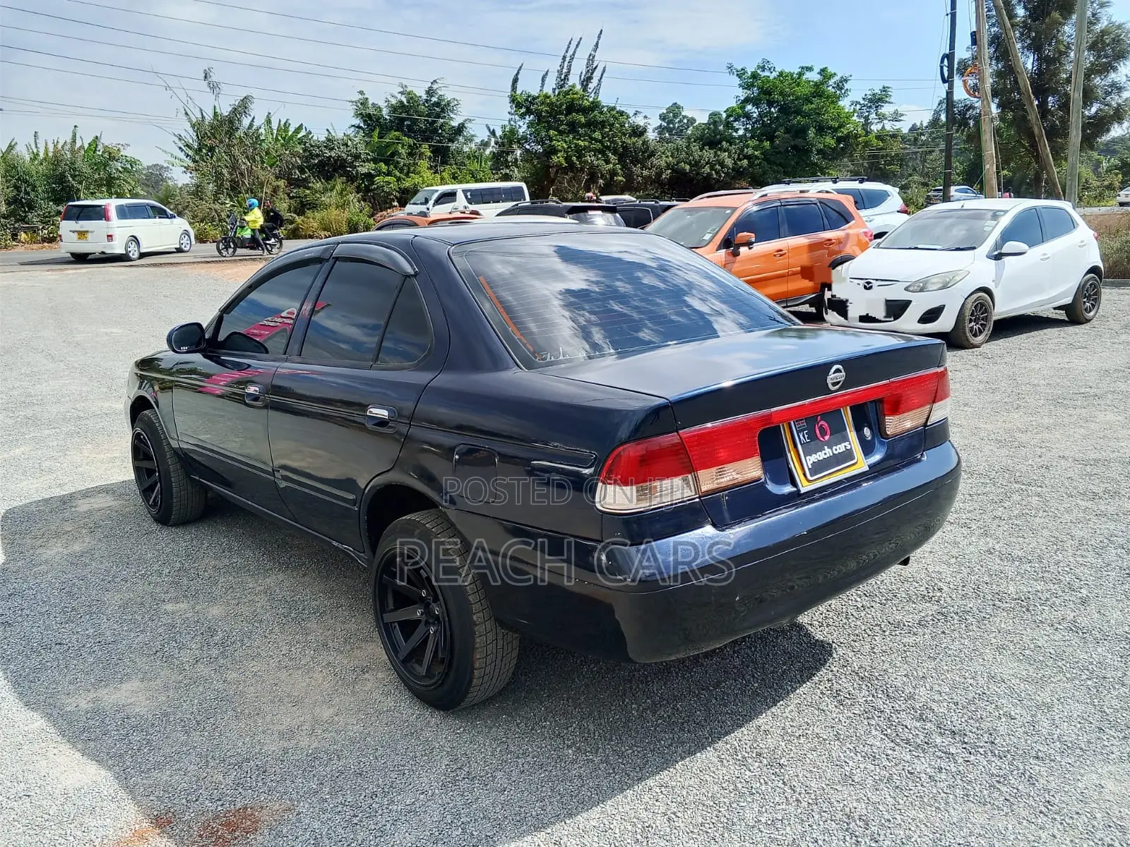 Nissan Sunny 2003 Blue