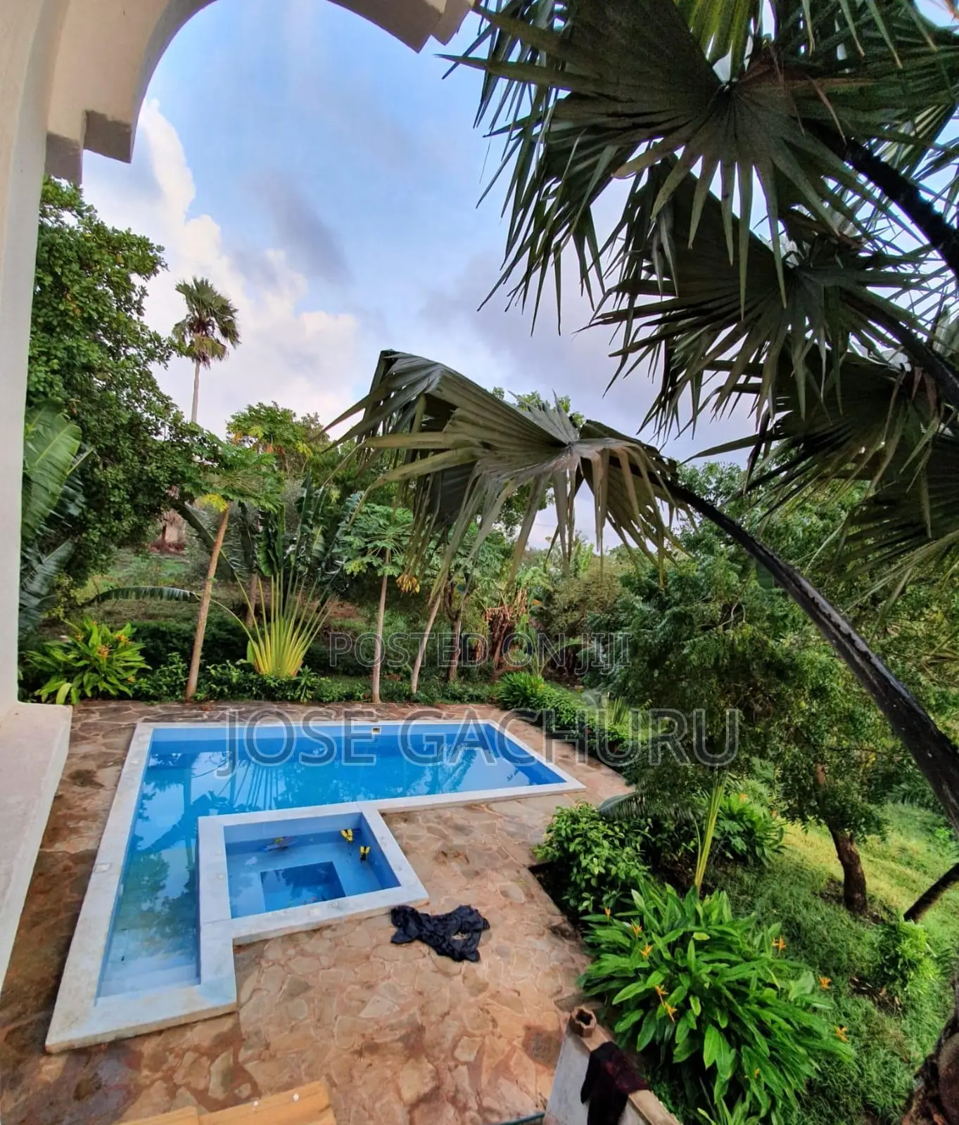 5bdrm Maisonette in Biga Center, Kinondo for sale