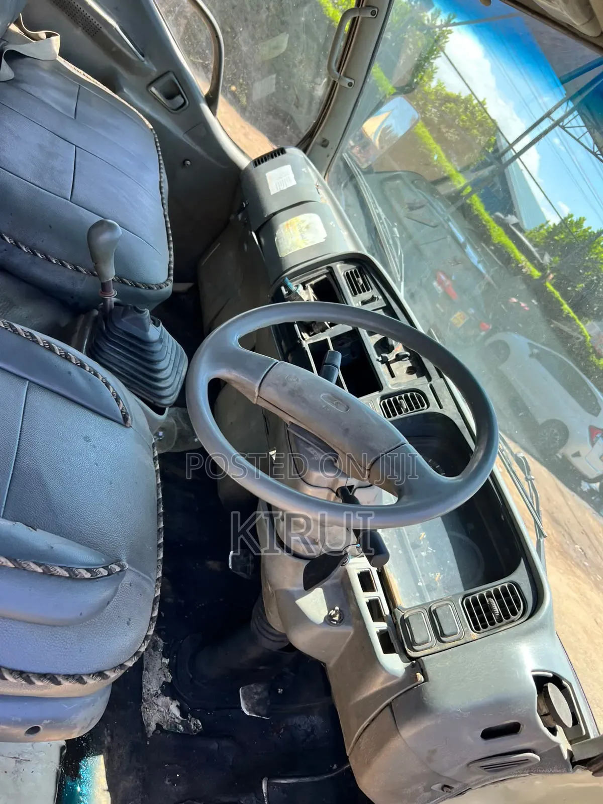 Mitsubishi Canter HD Local