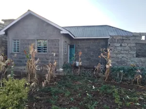 1/4 Acrewith,New 2 BDRM Hse at Naivasha Kinamba ,Mau Mau Road Sitting