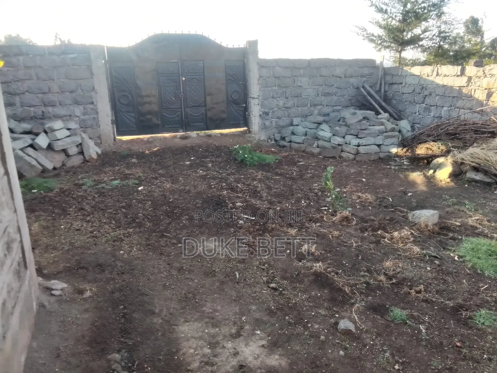 1/4 Acrewith,New 2 BDRM Hse at Naivasha Kinamba ,Mau Mau Road Sitting