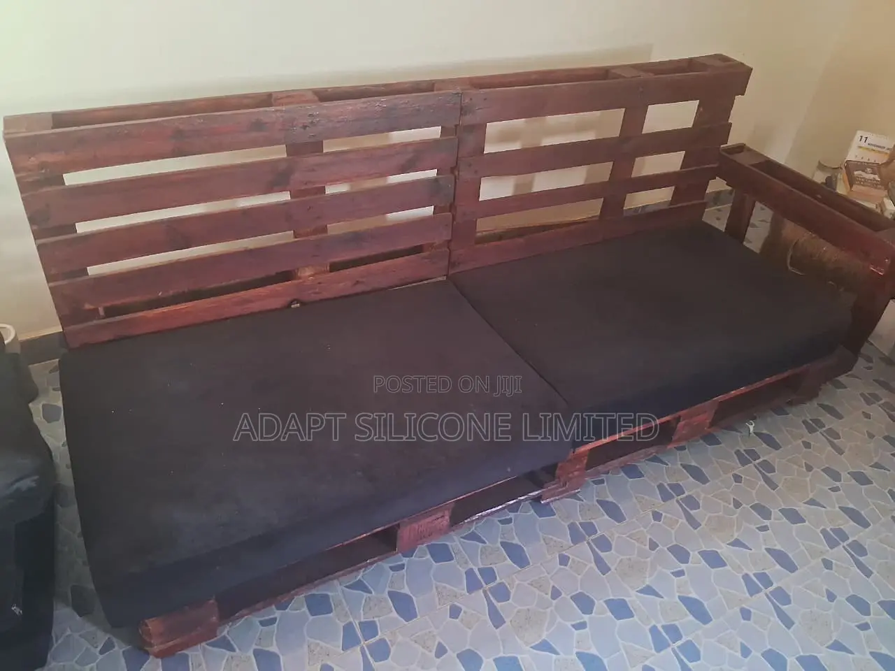 Palette Sofa Set.