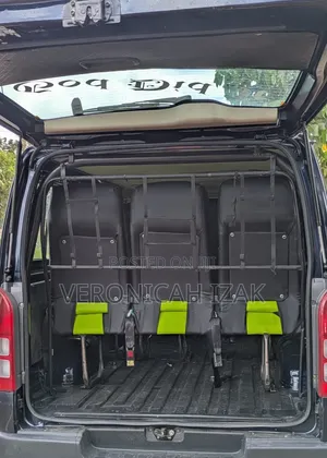 Toyota HiAce 2016 Black