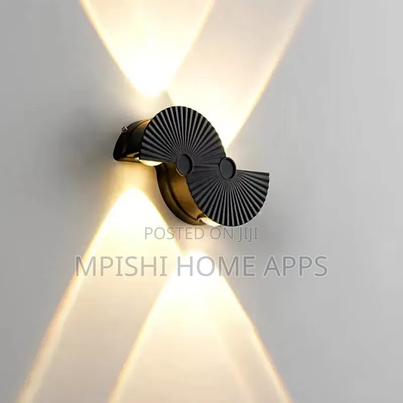 Fan-Shaped Dual-Scalloped LED Wall Light.