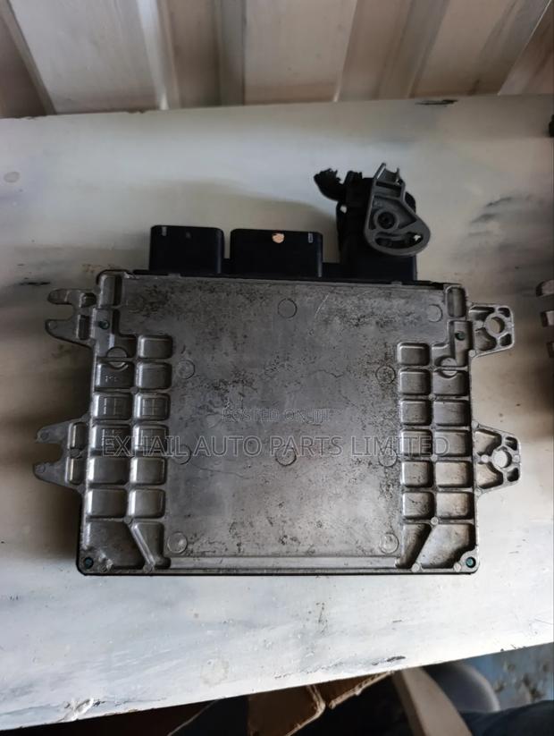 Nissan Note E11 Engine Computer - thumbnail 2