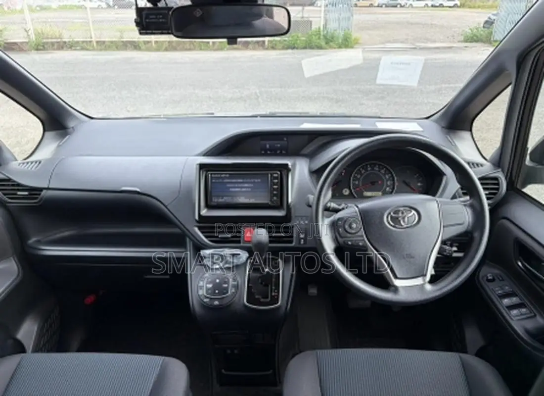Toyota Noah 2020