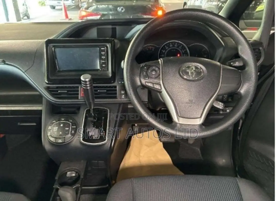 Toyota Noah 2020