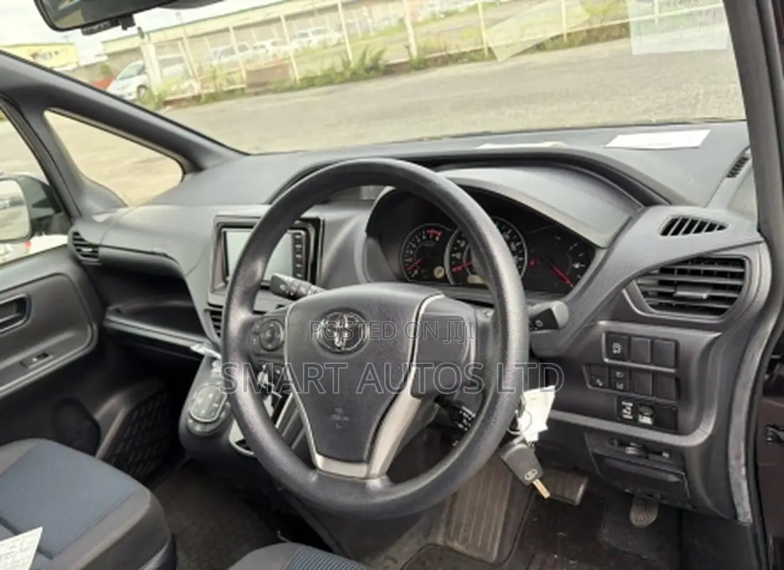 Toyota Noah 2020