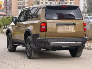 Toyota Land Cruiser Prado 2.8 2024 Brown