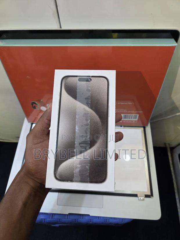 New Apple iPhone 15 Pro Max 256 GB Gray