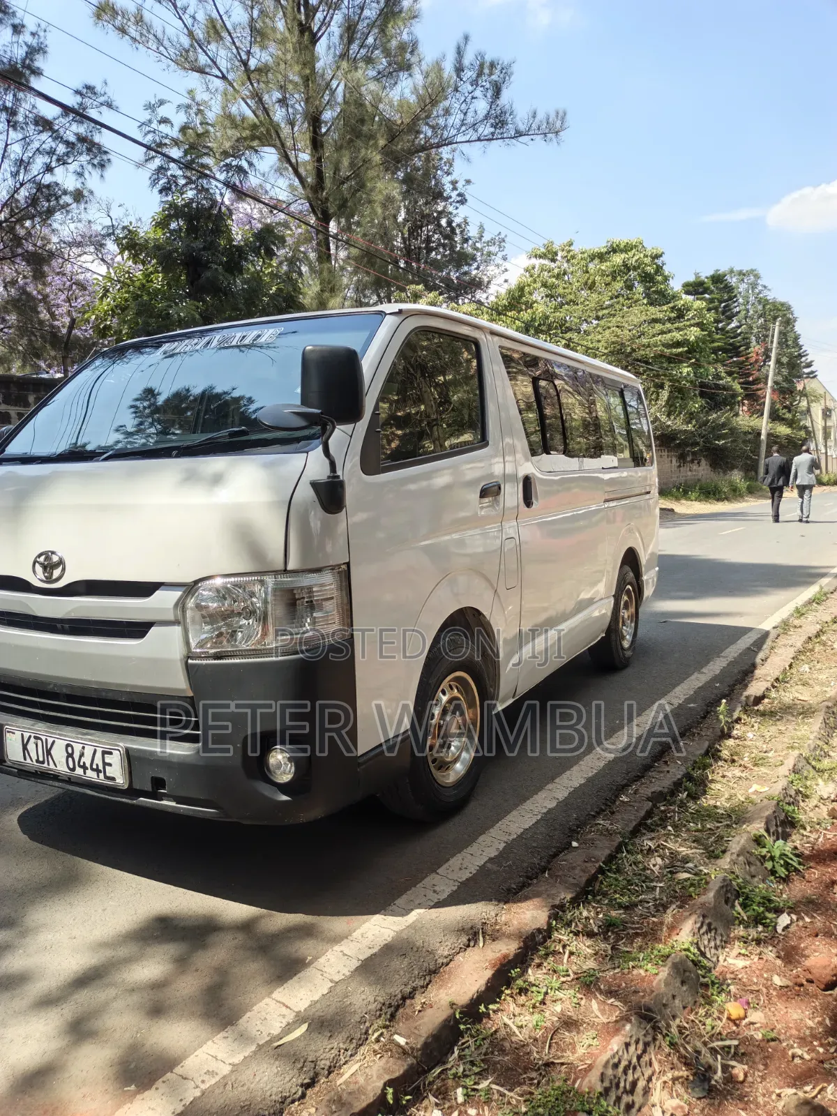 Toyota HiAce 2016 White