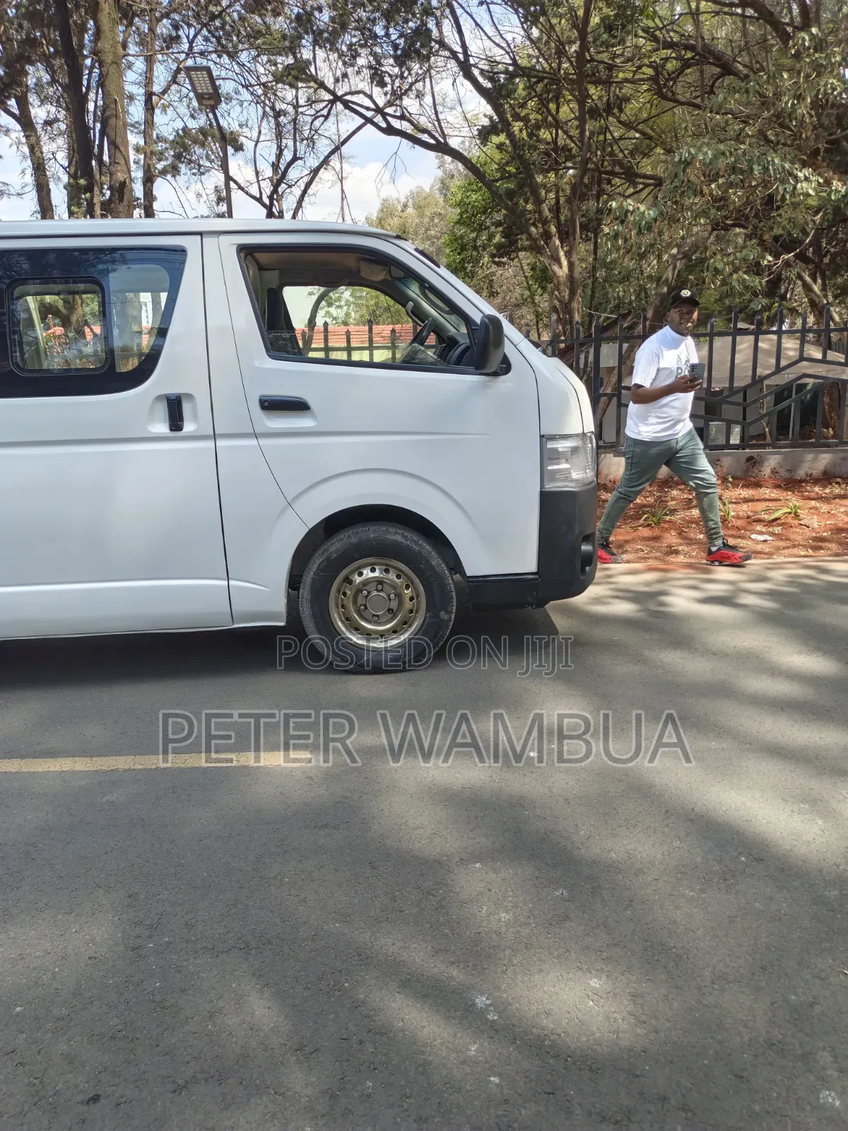 Toyota HiAce 2016 White