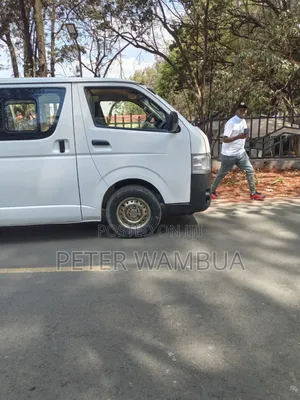 Toyota HiAce 2016 White