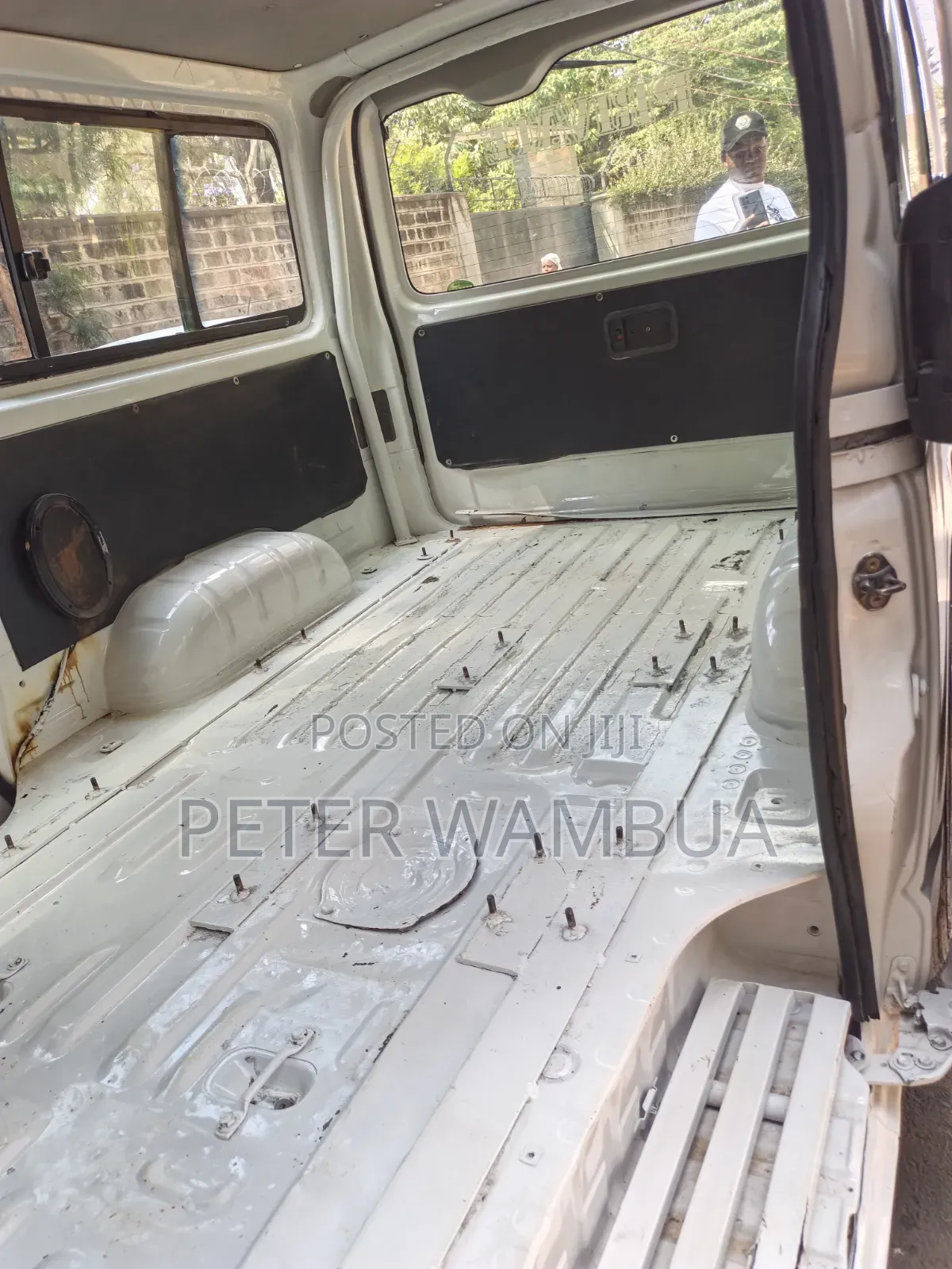 Toyota HiAce 2016 White