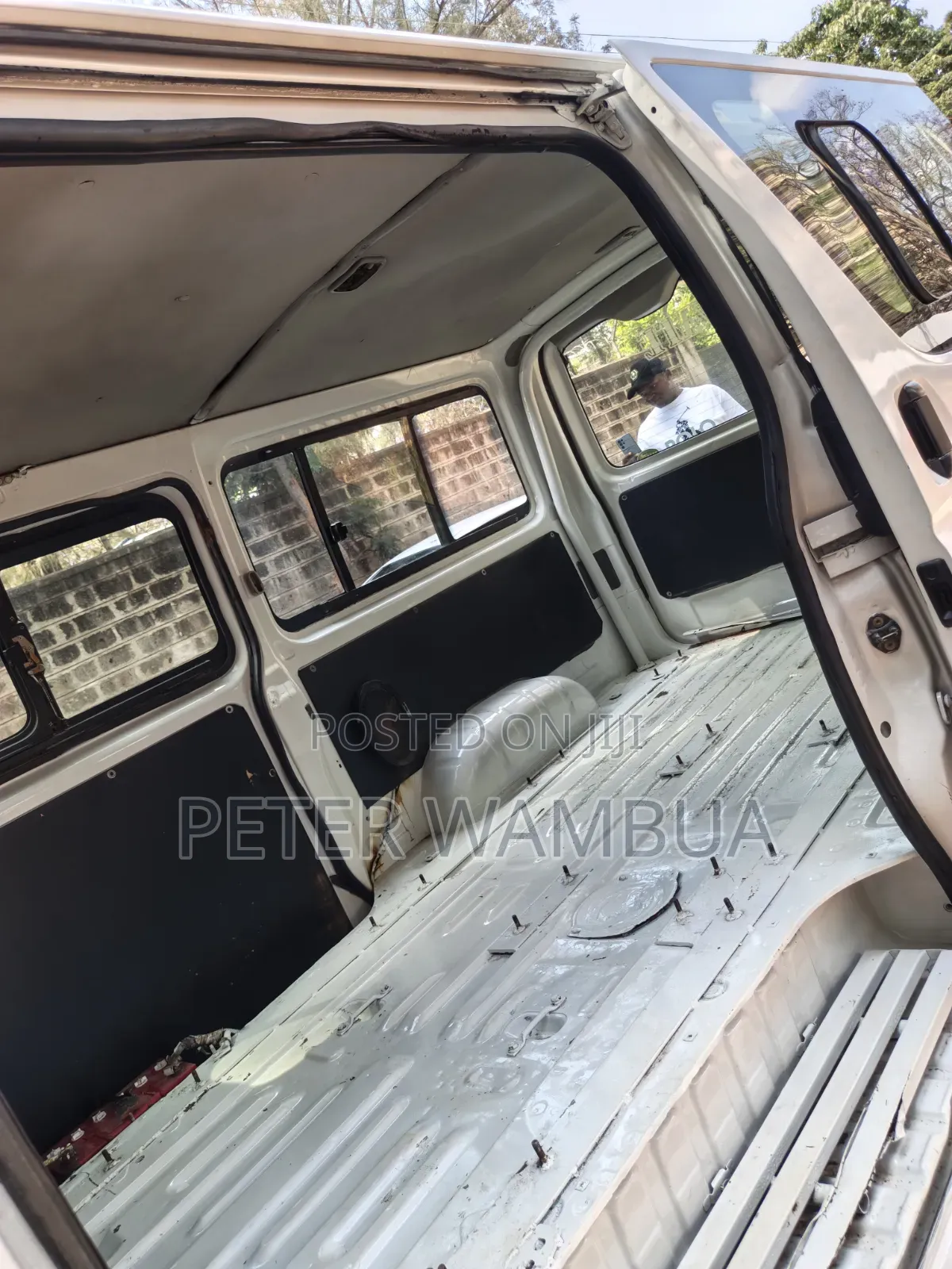 Toyota HiAce 2016 White