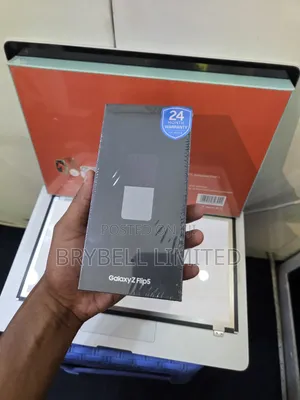 New Samsung Galaxy Z Flip 5 256 GB Black