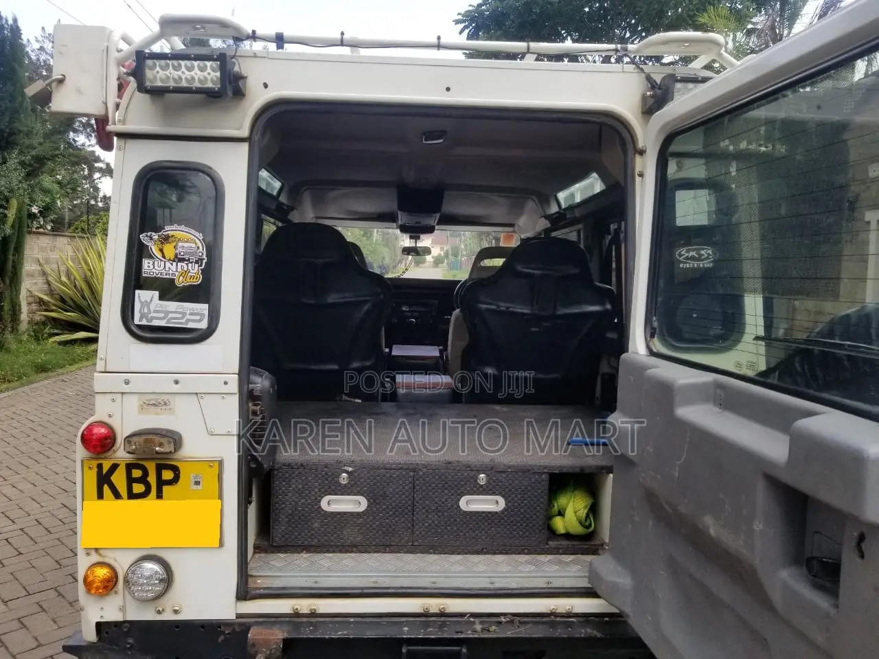 Land Rover Defender 2001 White