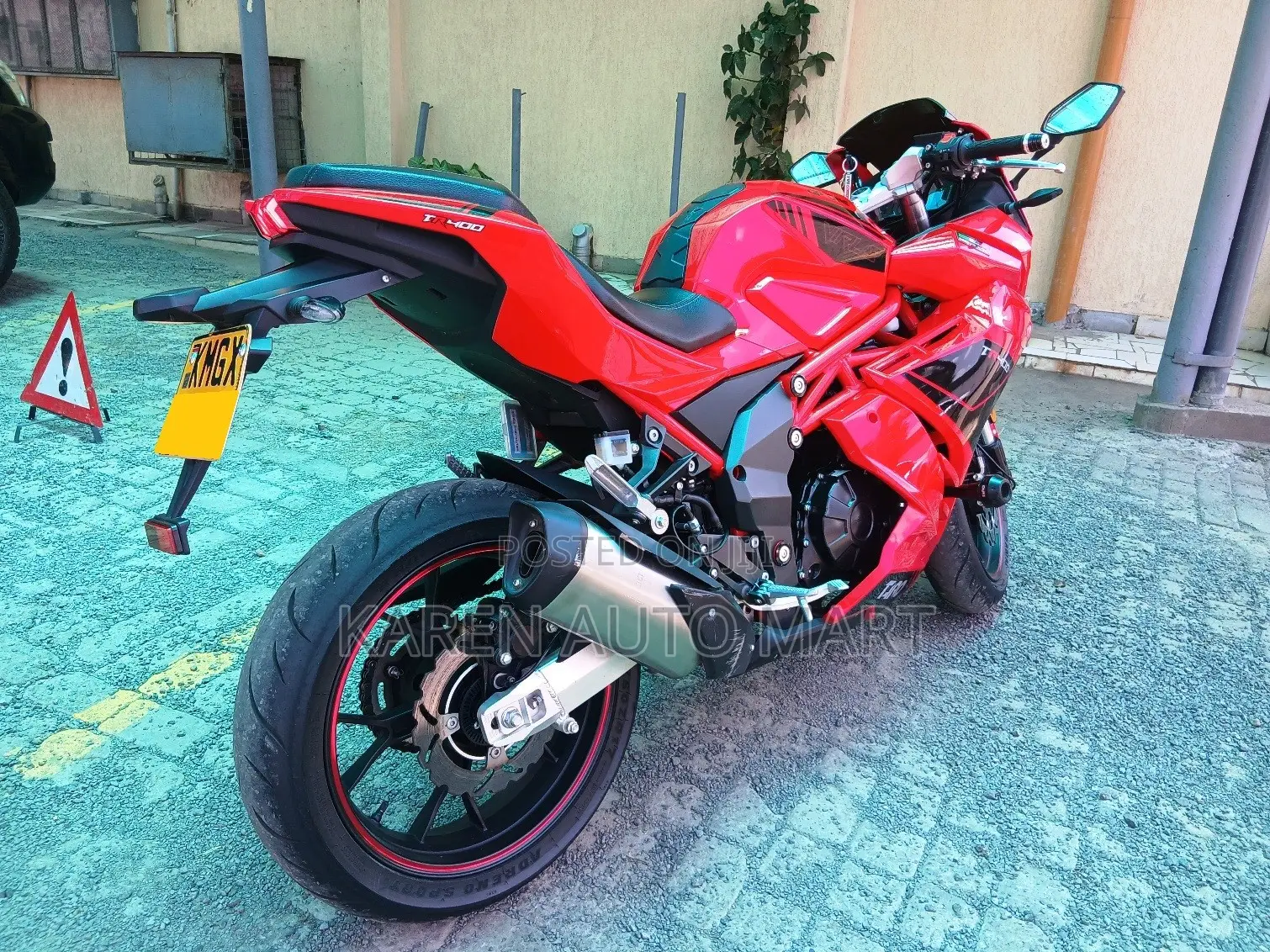 Taro TR400T 2026 Red