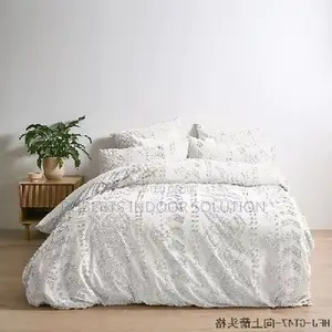 1 Tufted Duvet Cover, 1 Bed Sheet, and 4 Pillowcases.