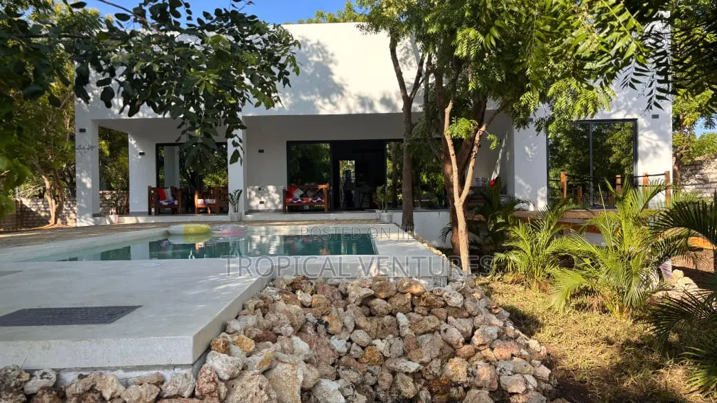 Furnished 4bdrm Villa in Diani for sale