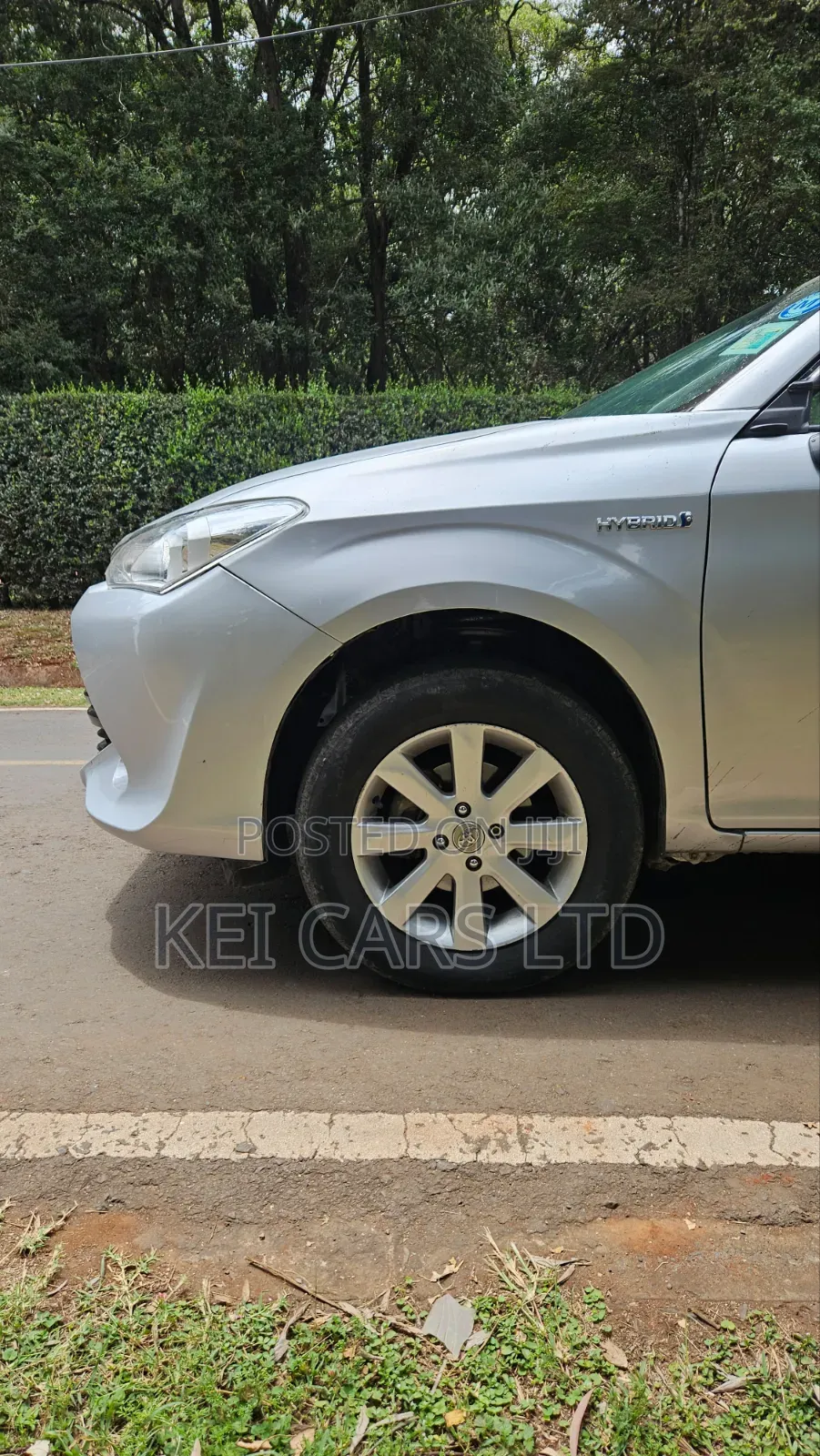 Toyota Corolla Fielder 1.5 Hybrid FWD 2015 Silver