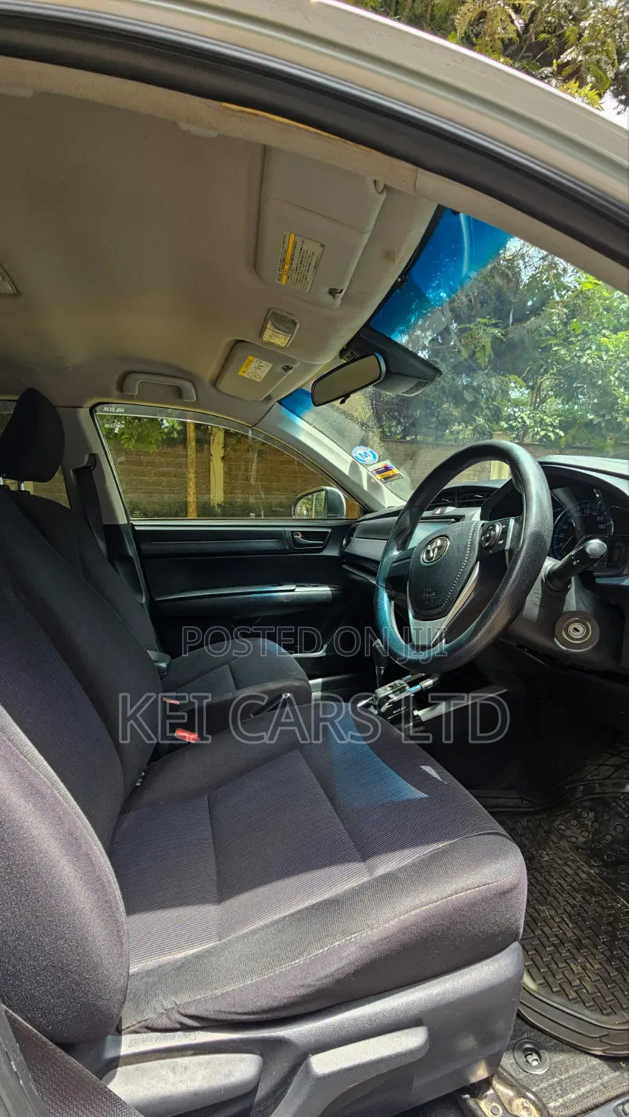 Toyota Corolla Fielder 1.5 Hybrid FWD 2015 Silver