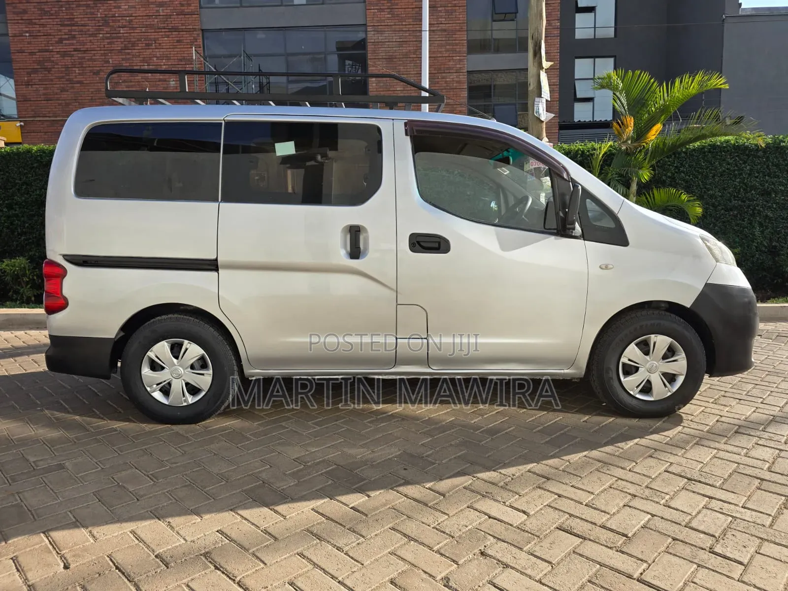 Nissan NV200 2011 Silver