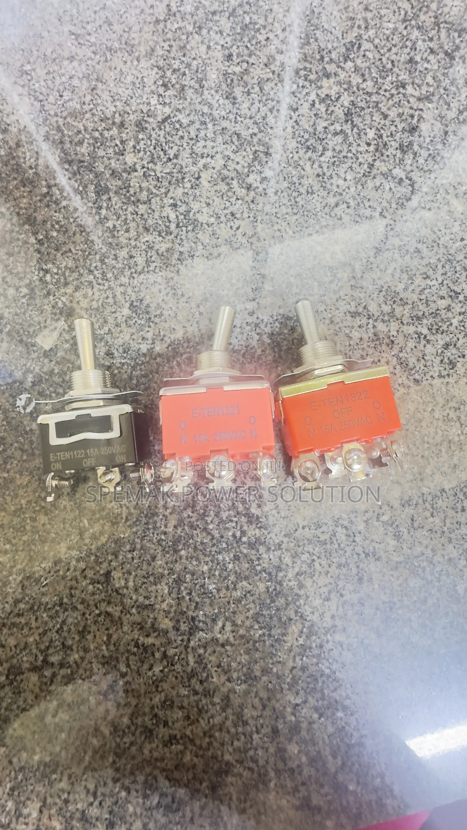 Toggle Switch All Positions Available