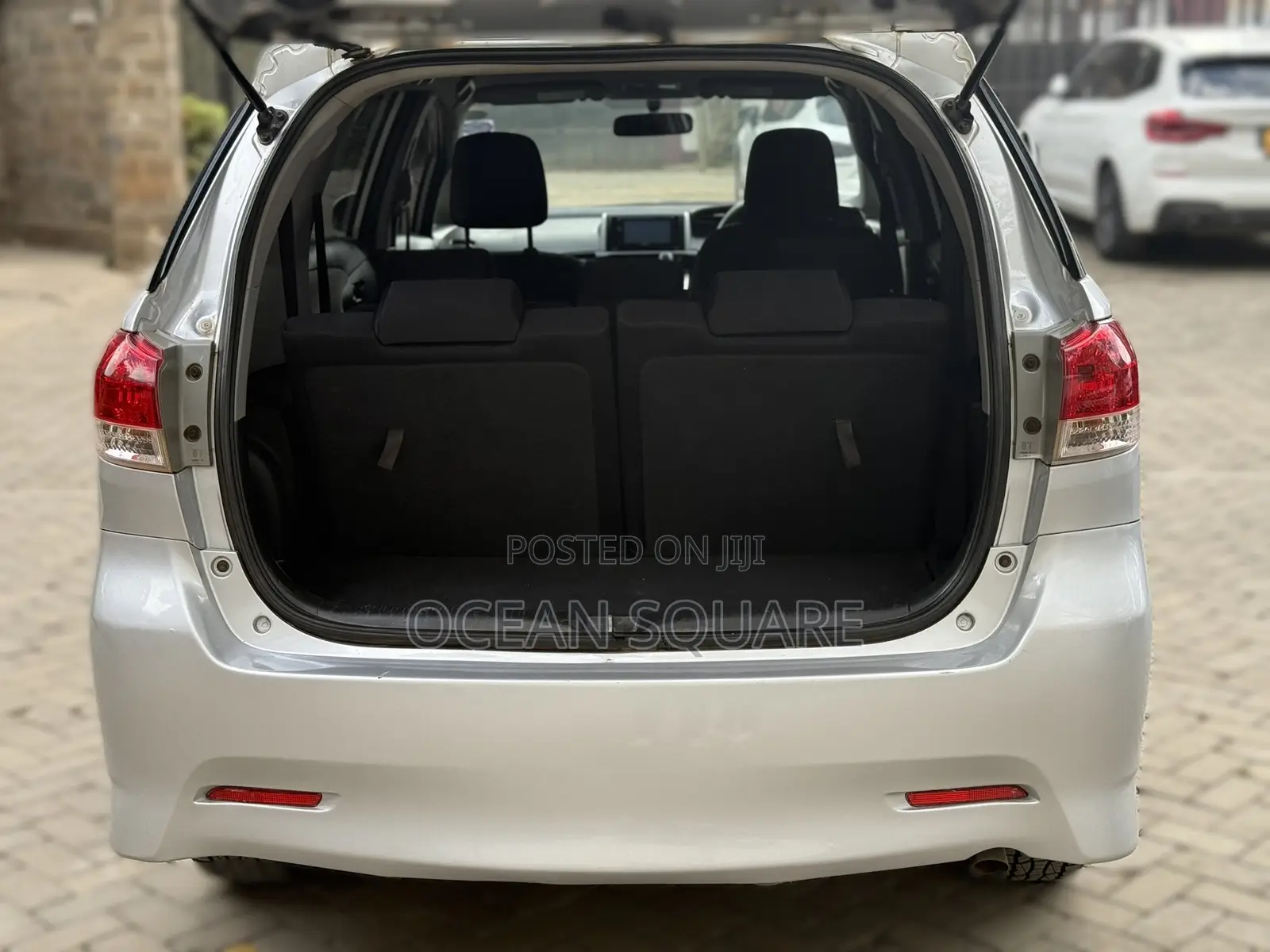 Toyota Wish 2012 Silver
