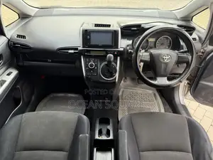 Toyota Wish 2012 Silver