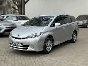 Toyota Wish 2012 Silver