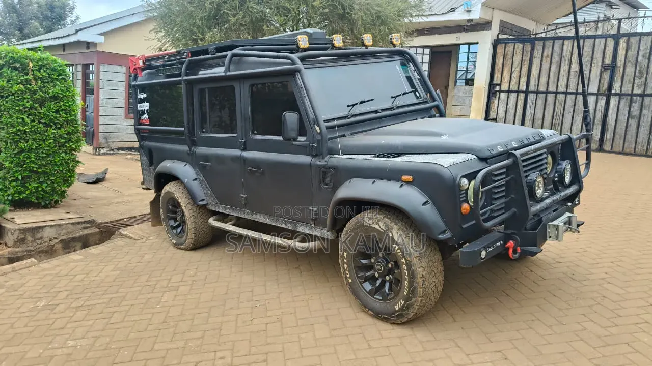 Land Rover Defender 2000 Black