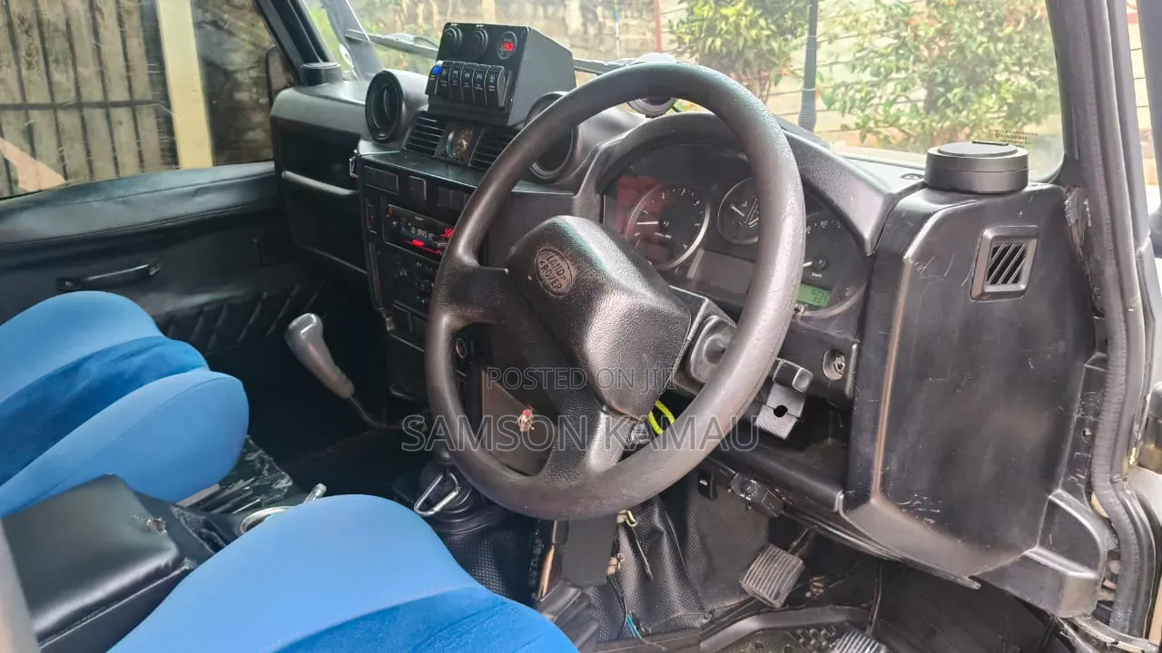 Land Rover Defender 2000 Black
