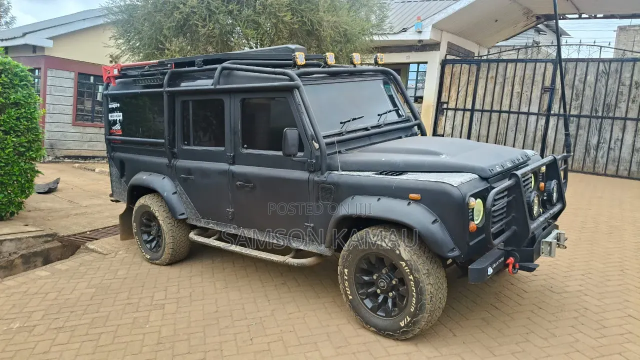 Land Rover Defender 2000 Black