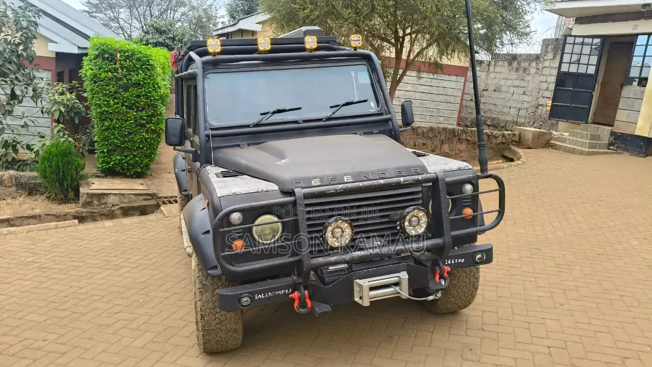 Land Rover Defender 2000 Black