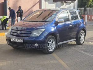 Toyota IST 2005 Blue
