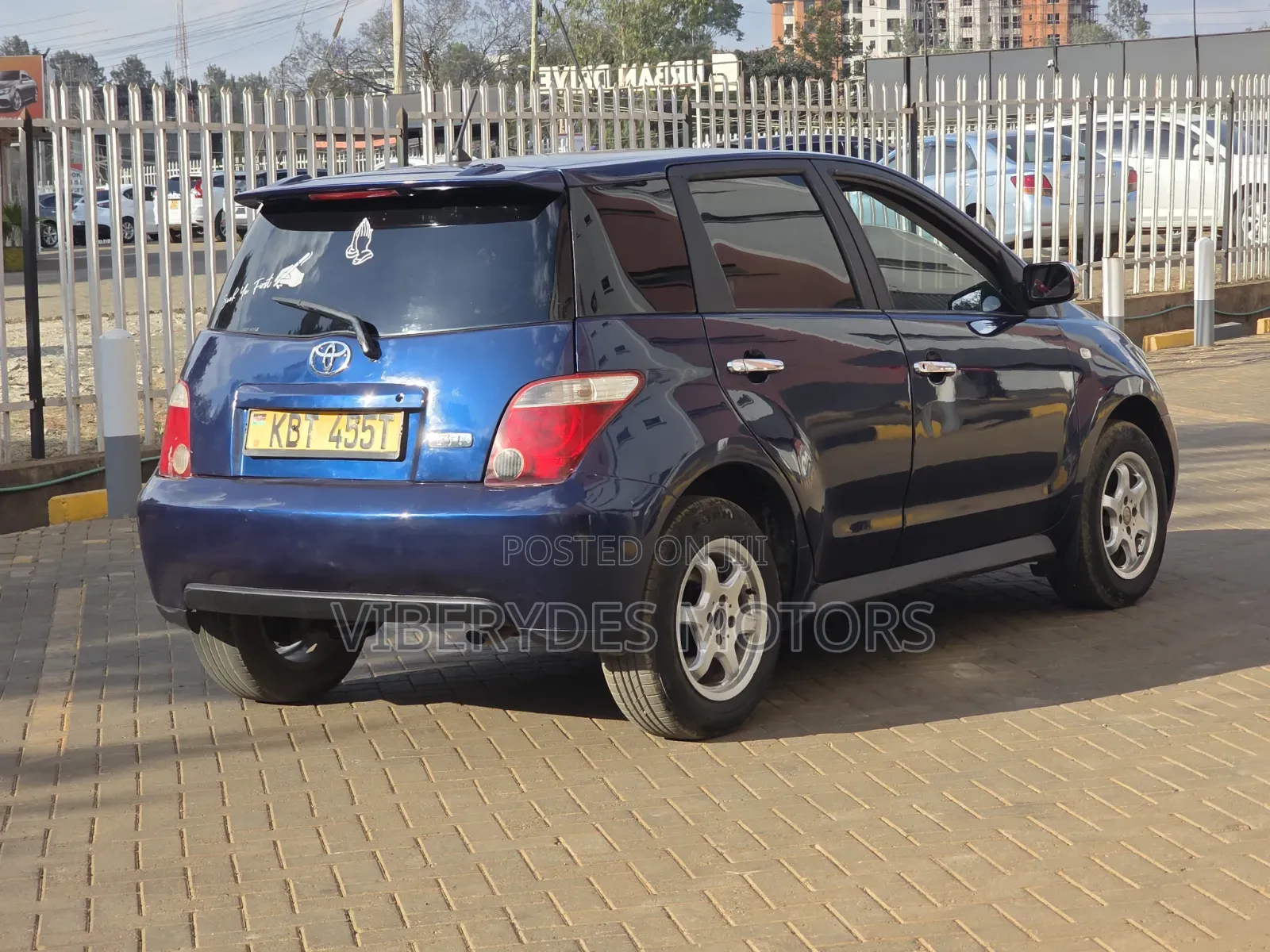 Toyota IST 2005 Blue
