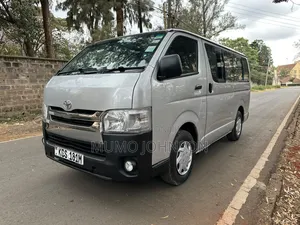 Toyota HiAce 2012 Silver